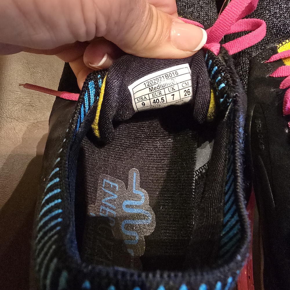 Brooks Women's Black Knit Running Shoes with Pink Laces & Yellow Tongue - Picture 6 of 7